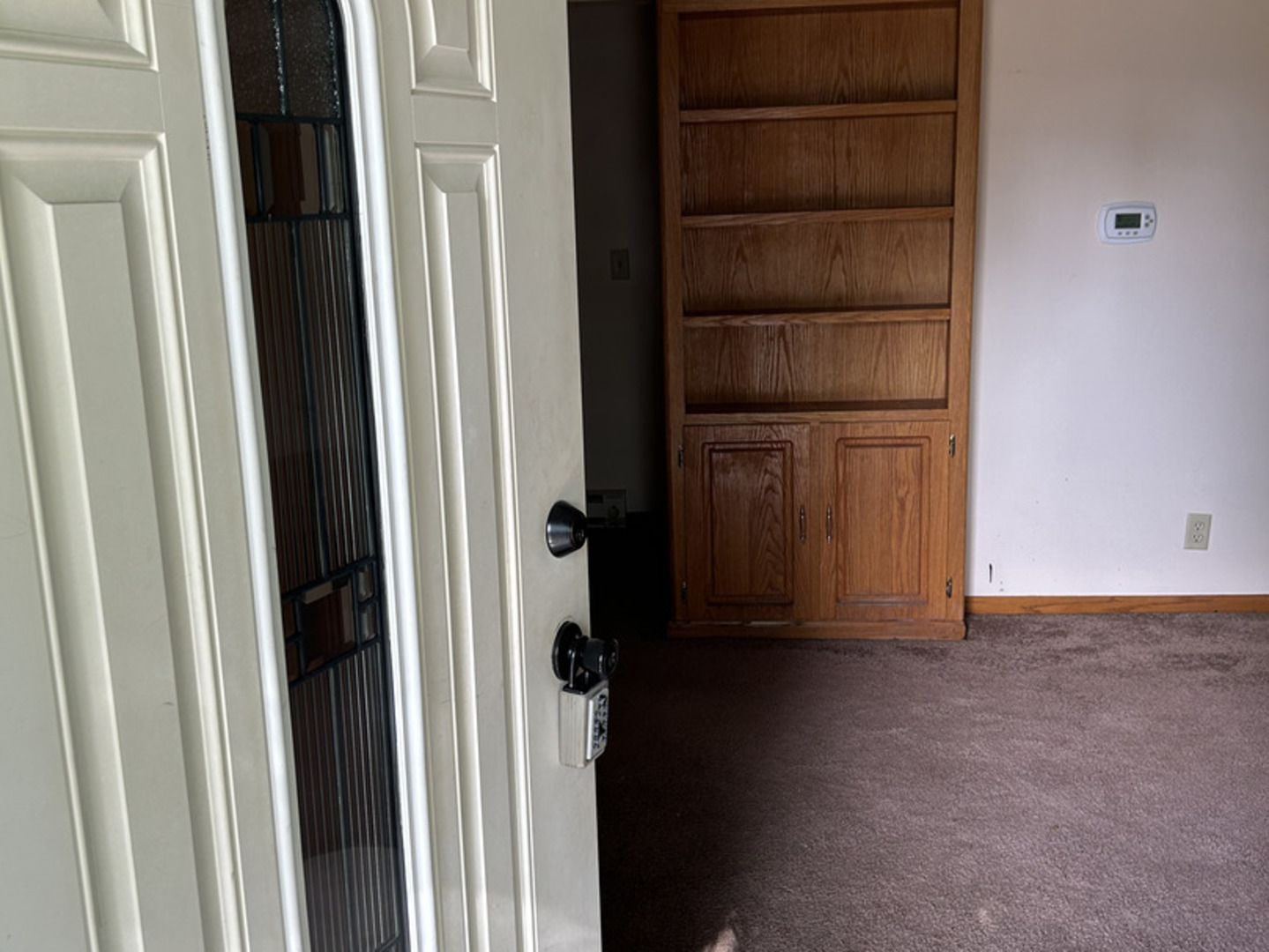 817 2nd Avenue Morris, IL 60450 - Photo 15 of 16 a view of wooden door
