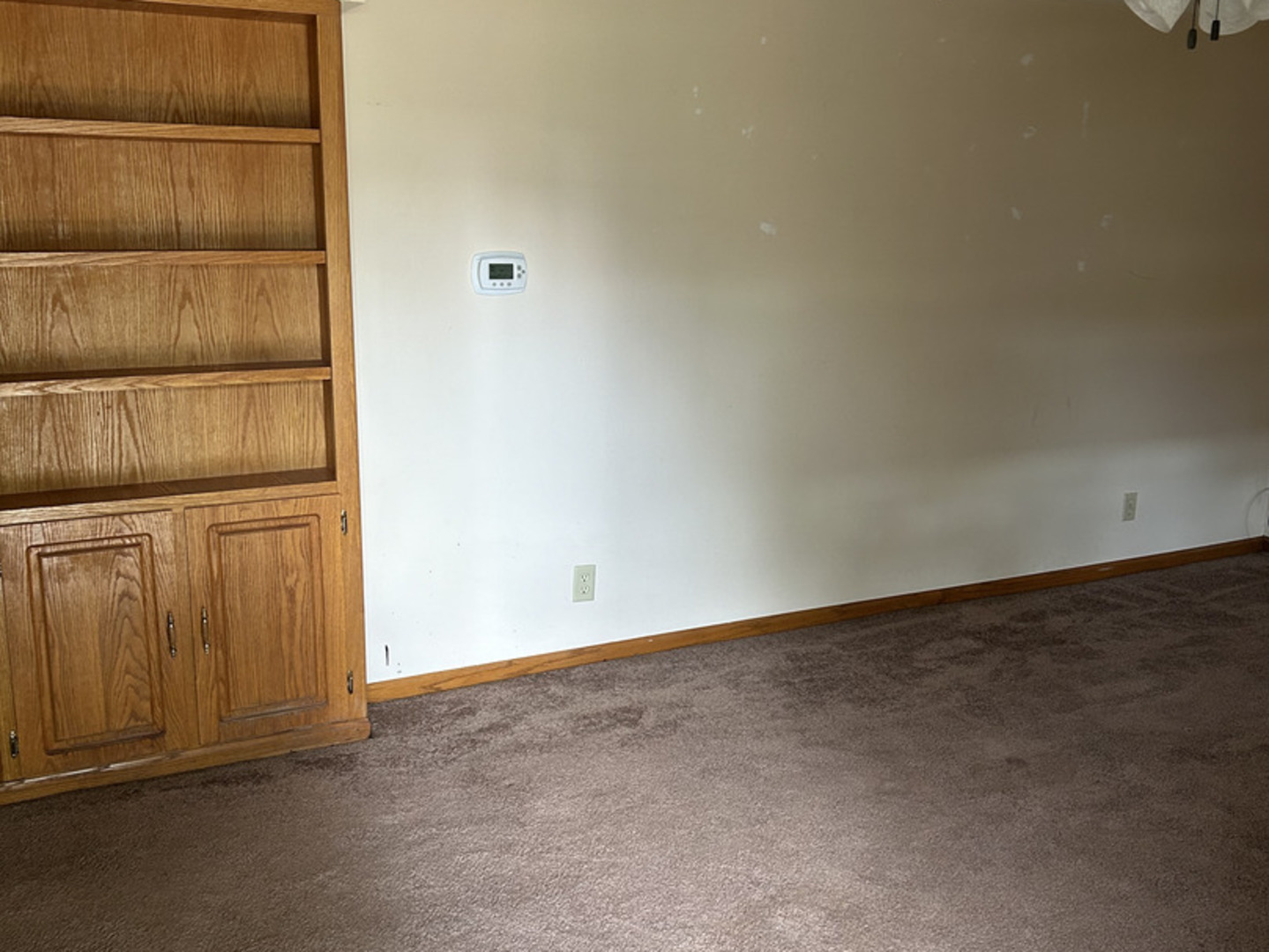 817 2nd Avenue Morris, IL 60450 - Photo 4 of 16 a view of an empty room