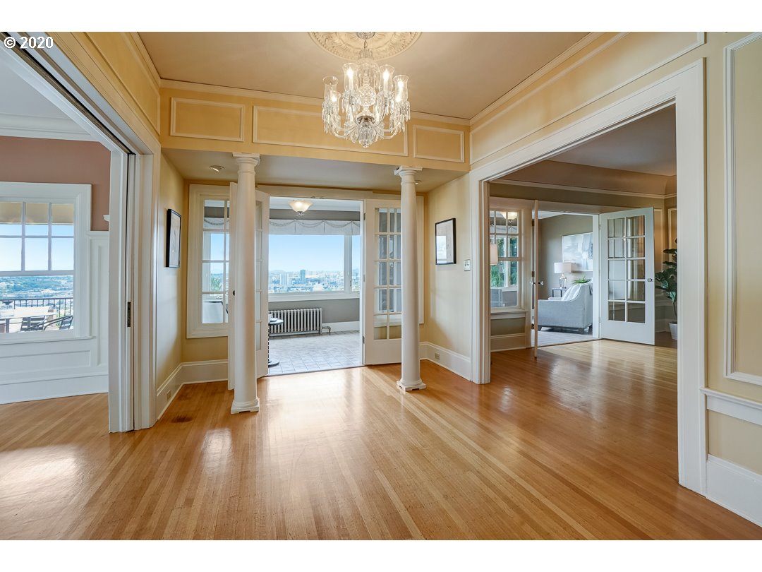 2811 Northwest Westover Road Portland, OR 97210 - Photo 3 of 32 Gallery Image 3