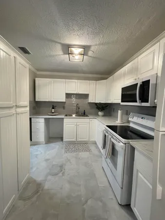 $1,700 | 5 North Deleon Avenue, Unit SFR, Titusville, FL 32796