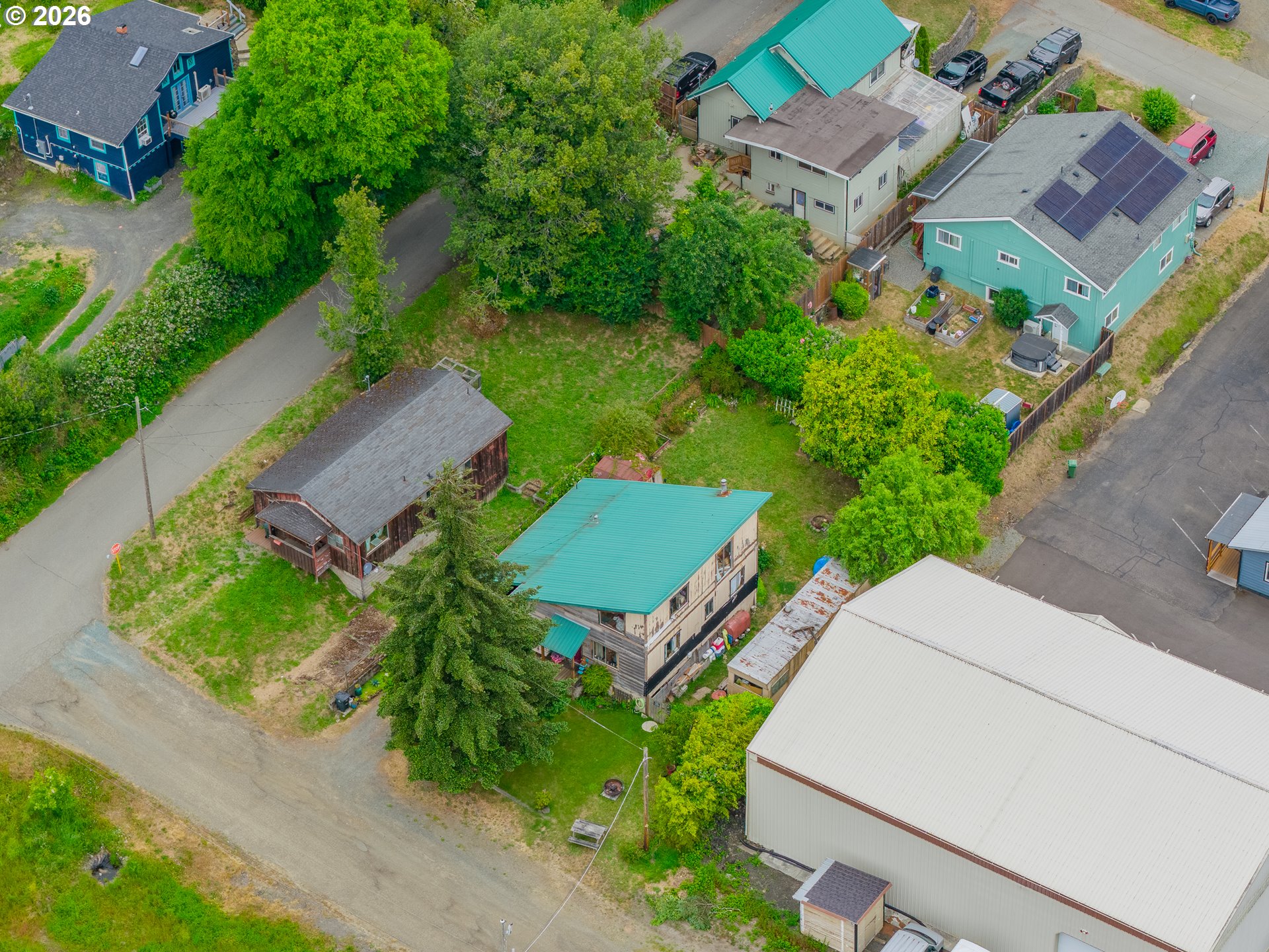 725 B Street Myrtle Point, OR 97458 - Photo 27 of 31