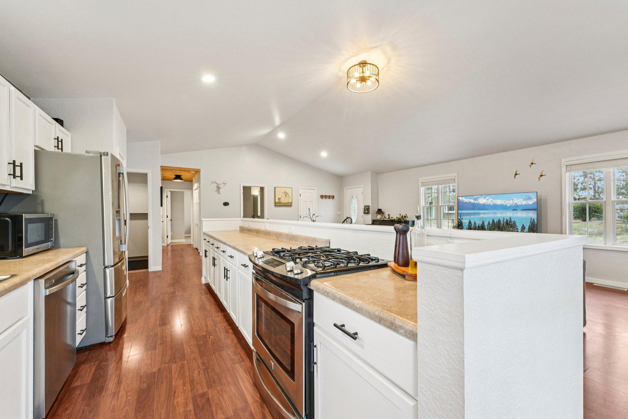 719 Monroe Street North Hudson, WI 54016 - Photo 16 of 39