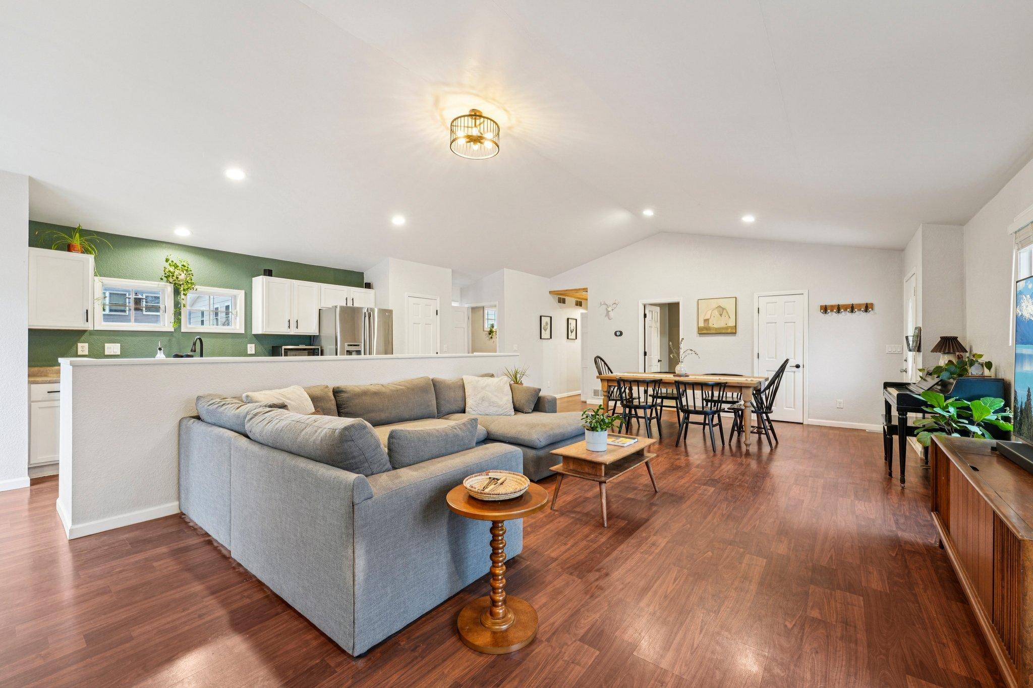 719 Monroe Street North Hudson, WI 54016 - Photo 10 of 39