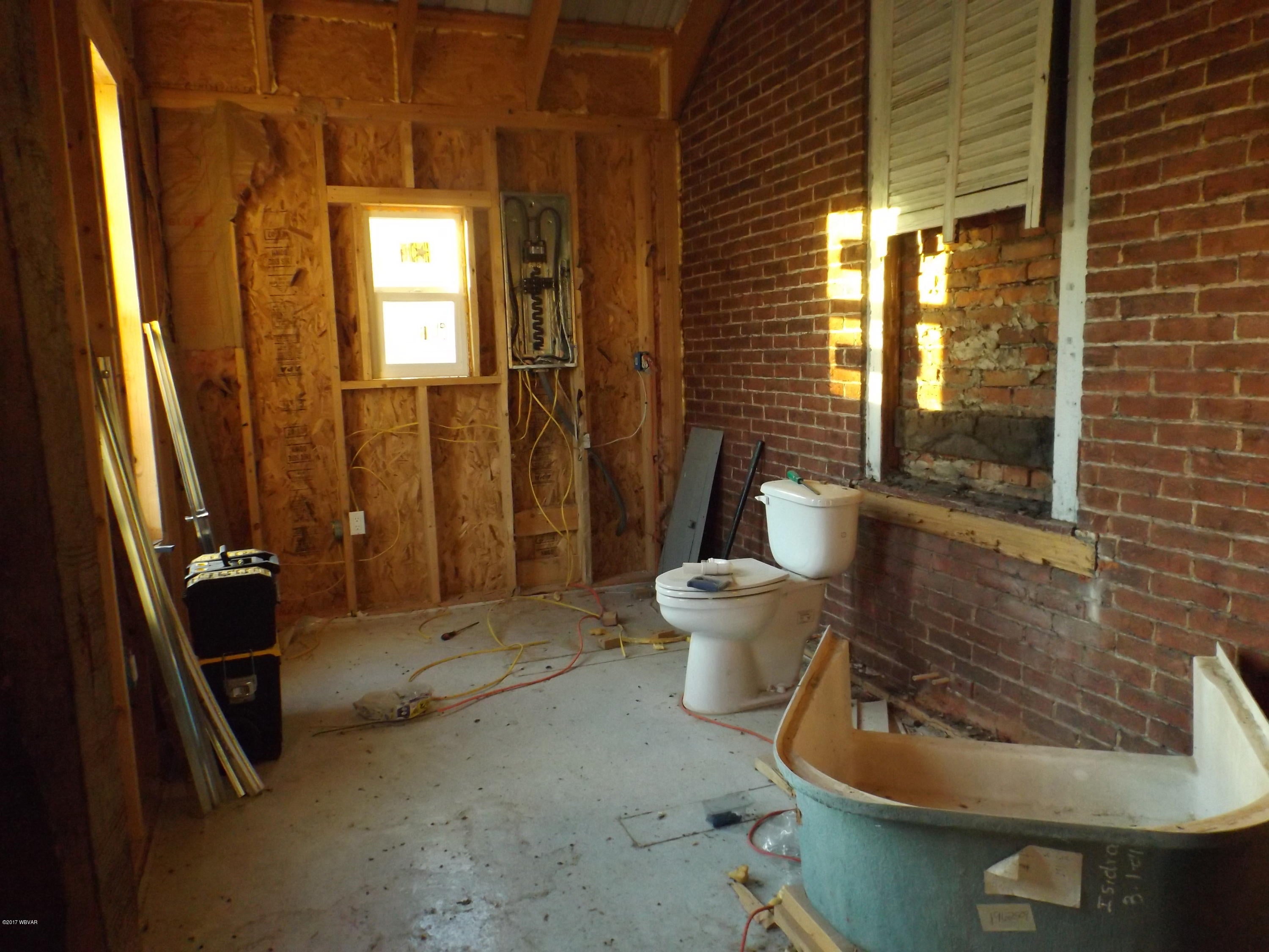 39 Fairground Road Mill Hall, PA 17751 - Photo 6 of 8 DSCF4410 - Copy
