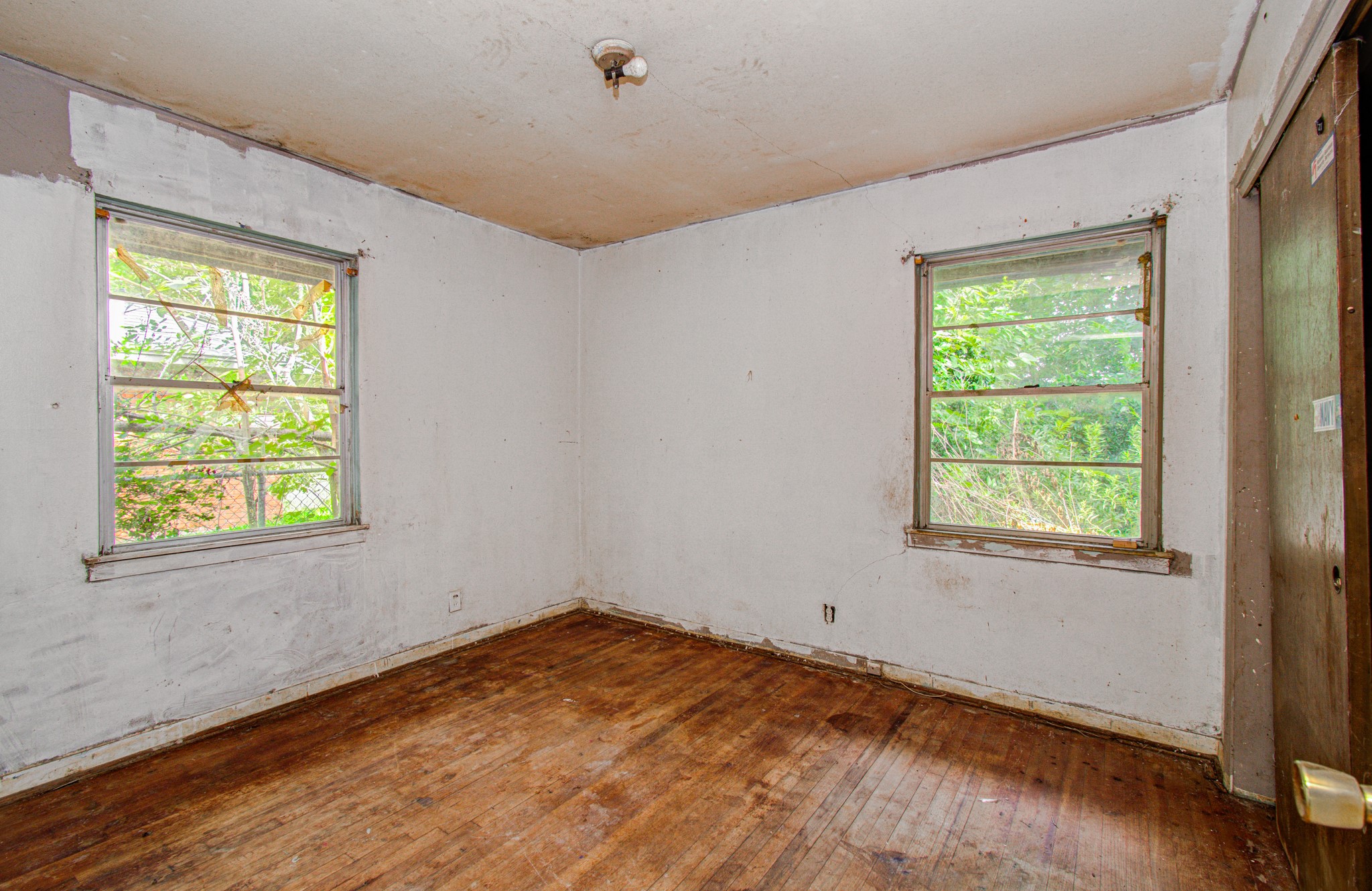 4110 Howcher Street Houston, TX 77047 - Photo 11 of 13 Bedroom 2