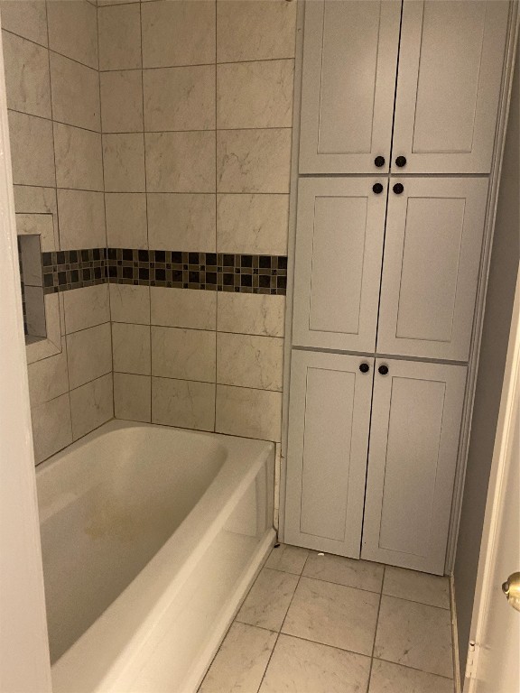 4204 Hudson Bend Road, Unit A Austin, TX 78734 - Photo 13 of 15 a bathroom with a bathtub