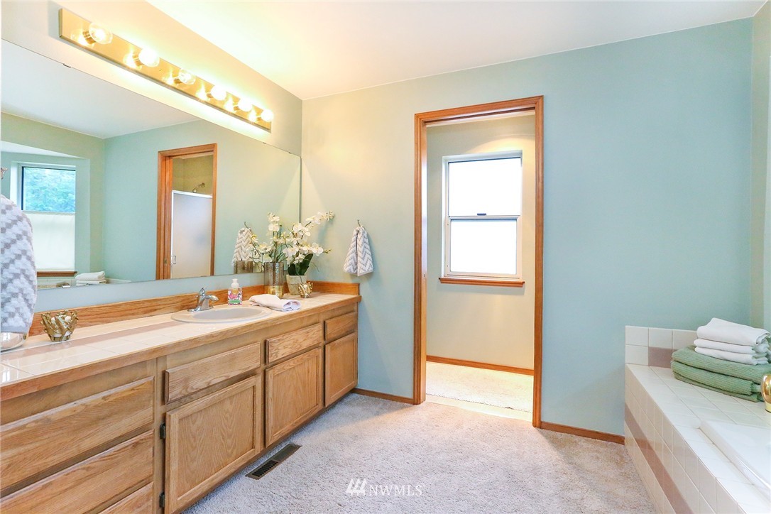 4814 200th Street Southeast Bothell, WA 98012 - Photo 17 of 25 Gallery Image 17