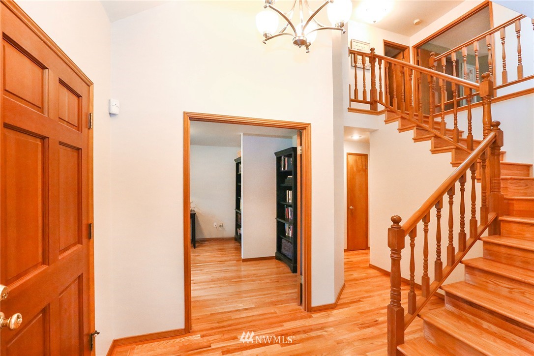 4814 200th Street Southeast Bothell, WA 98012 - Photo 3 of 25 Gallery Image 3