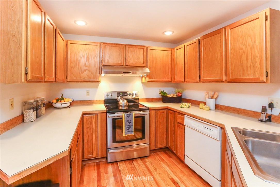 4814 200th Street Southeast Bothell, WA 98012 - Photo 7 of 25 Gallery Image 7