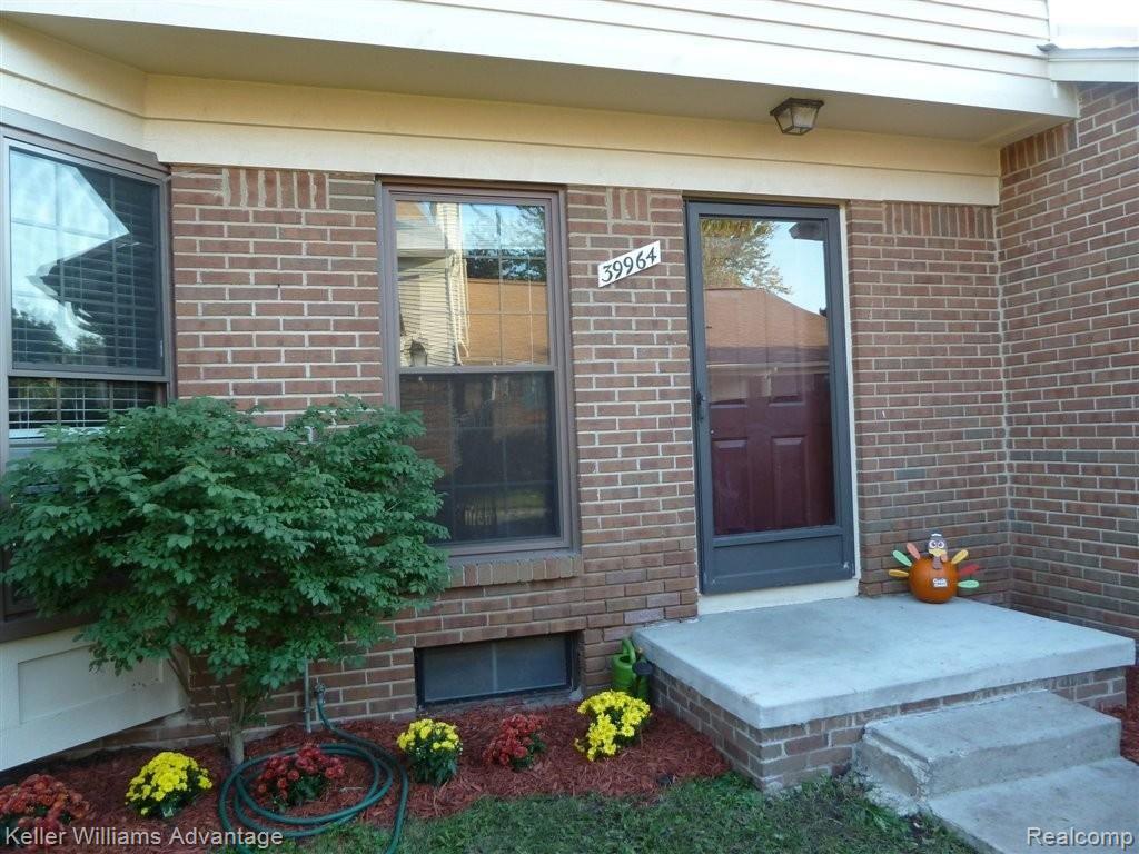 39964 Crosswinds Road Novi, MI 48375 - Photo 6 of 29 Entry.jpg