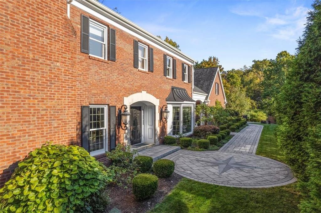 604 Twin Pine Road Pittsburgh, PA 15215 - Photo 4 of 50 Gallery Image 4