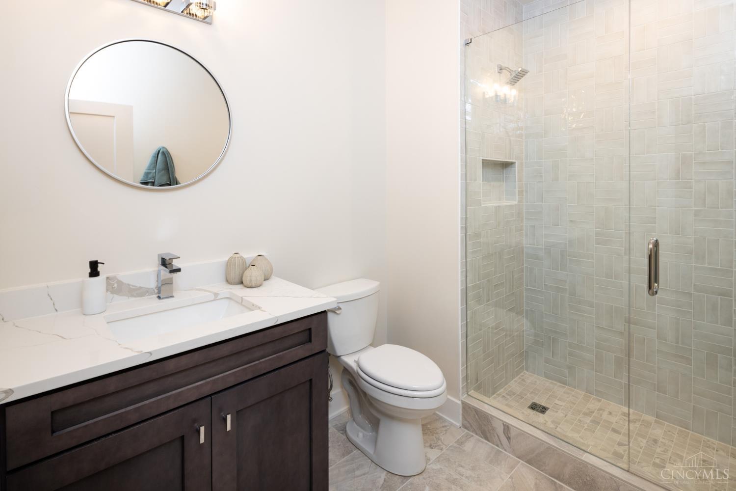 6984 Shadow Ridge Road Cincinnati, OH 45230 - Photo 19 of 22 Second Floor Bath