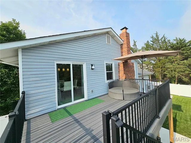 $420,000 | 3968 Royal Estates Drive, St. Louis, MO 63129