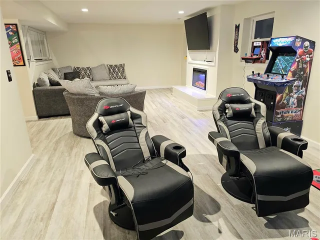 $420,000 | 3968 Royal Estates Drive, St. Louis, MO 63129