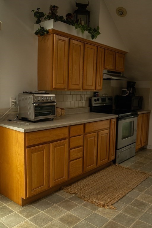 1785 Stafford Road Fall River, MA 02721 - Photo 17 of 40 Gallery Image 17