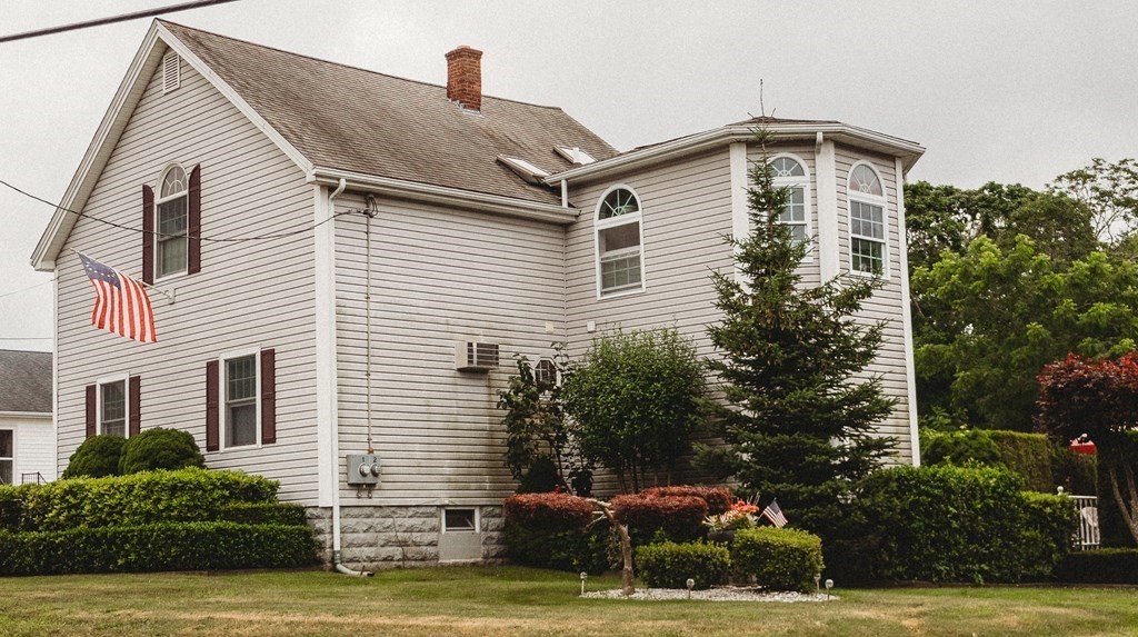 1785 Stafford Road Fall River, MA 02721 - Photo 2 of 40 Gallery Image 2