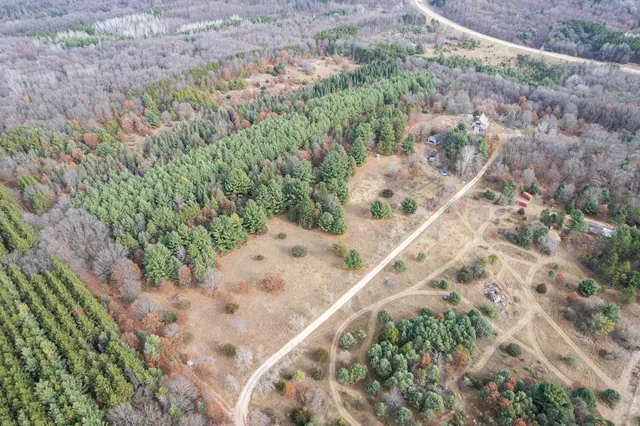 $320,000 | N1408 3rd, Coloma, WI 54930