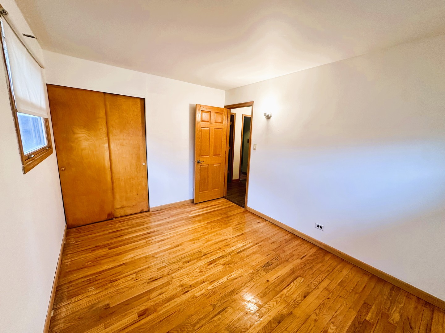 9112 Homestead Lane Bridgeview, IL 60455 - Photo 21 of 29 a view of an empty room