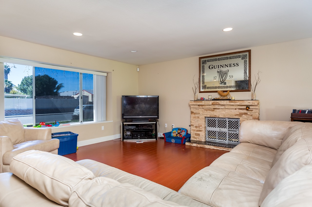 5292 Leon Street Oceanside, CA 92057 - Photo 7 of 25