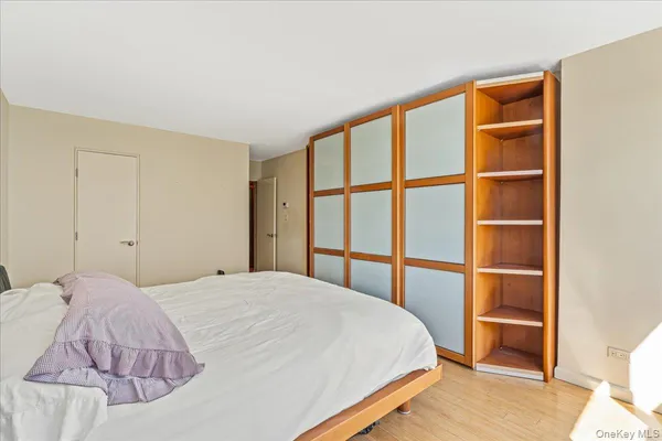 $430,000 | 17-85 215th Street, Unit 8G | Bay Terrace