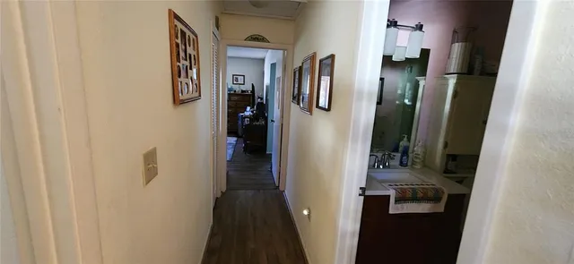 $390,000 | 440 Lakeview Drive, Unit 33, Palm Harbor, FL 34683