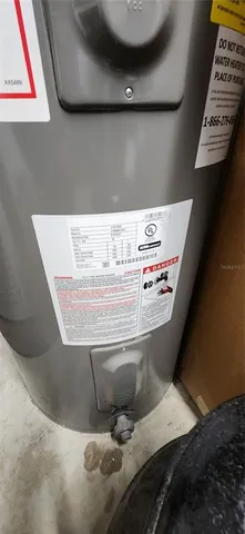 $390,000 | 440 Lakeview Drive, Unit 33, Palm Harbor, FL 34683