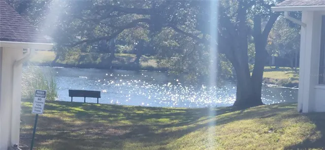 $390,000 | 440 Lakeview Drive, Unit 33, Palm Harbor, FL 34683