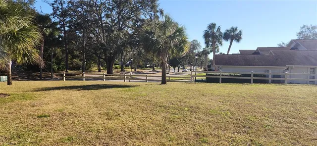 $390,000 | 440 Lakeview Drive, Unit 33, Palm Harbor, FL 34683