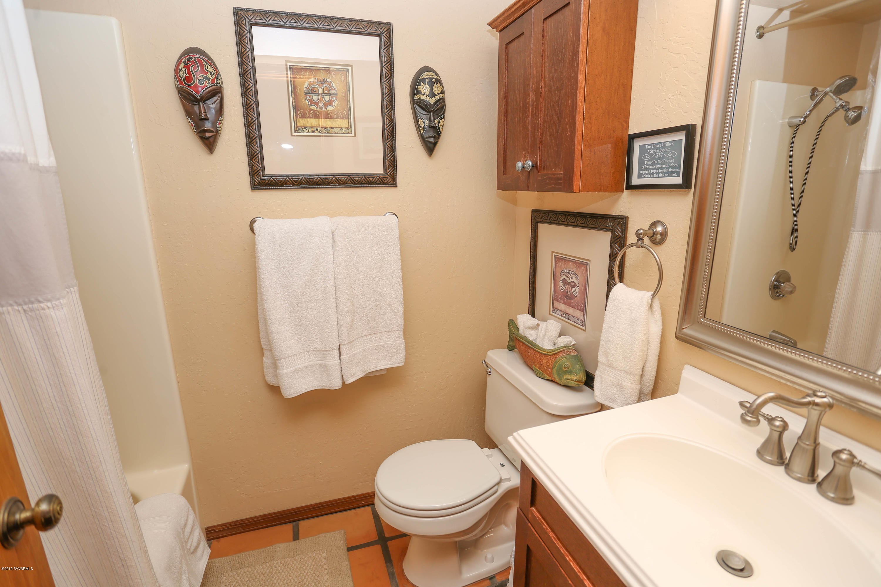 120 Rimrock Ride Sedona, AZ 86351 - Photo 18 of 36 Guest Bath