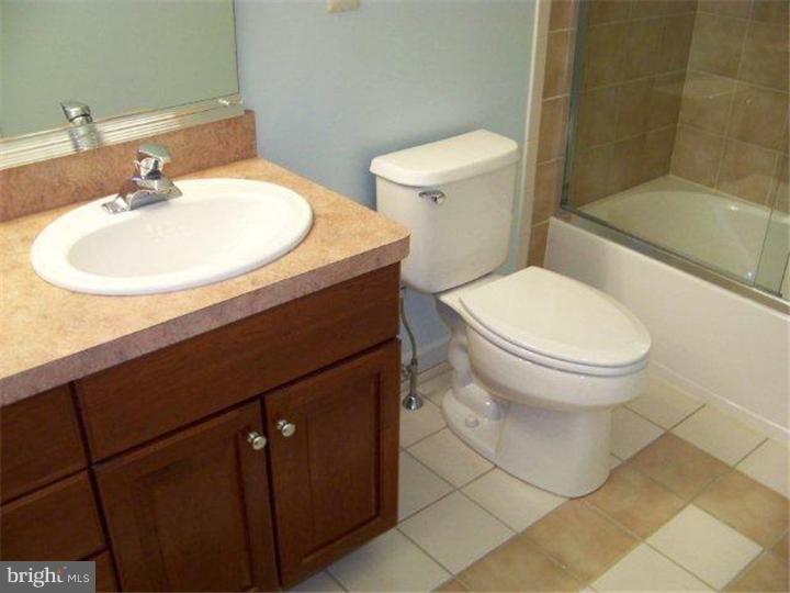 3749 Sipler Lane Huntingdon Valley, PA 19006 - Photo 12 of 18 Bathroom