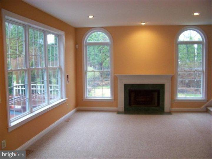 3749 Sipler Lane Huntingdon Valley, PA 19006 - Photo 6 of 18 Family Room