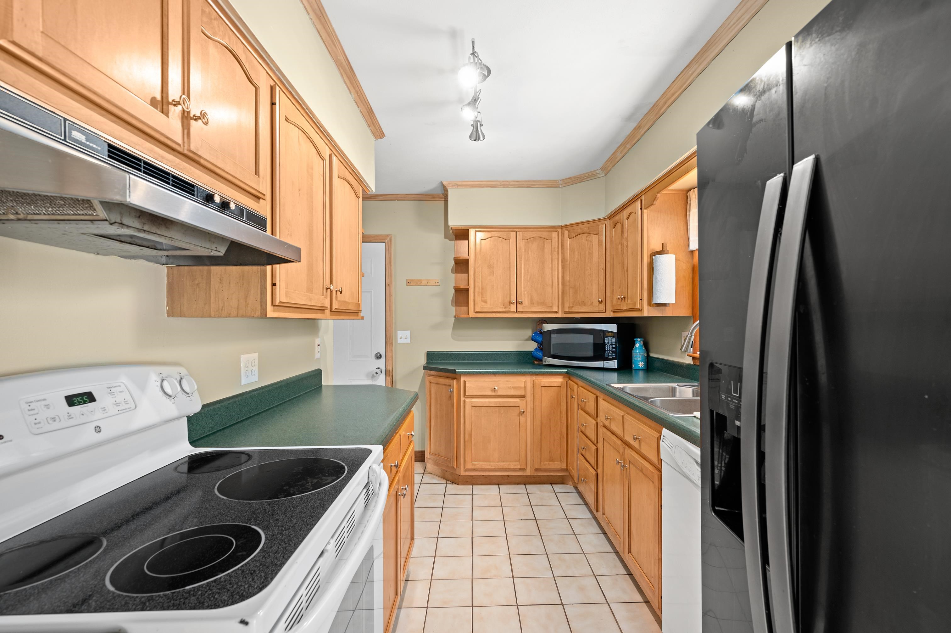 20 Wiggin Street Concord, NH 03301 - Photo 5 of 35 Gallery Image 5