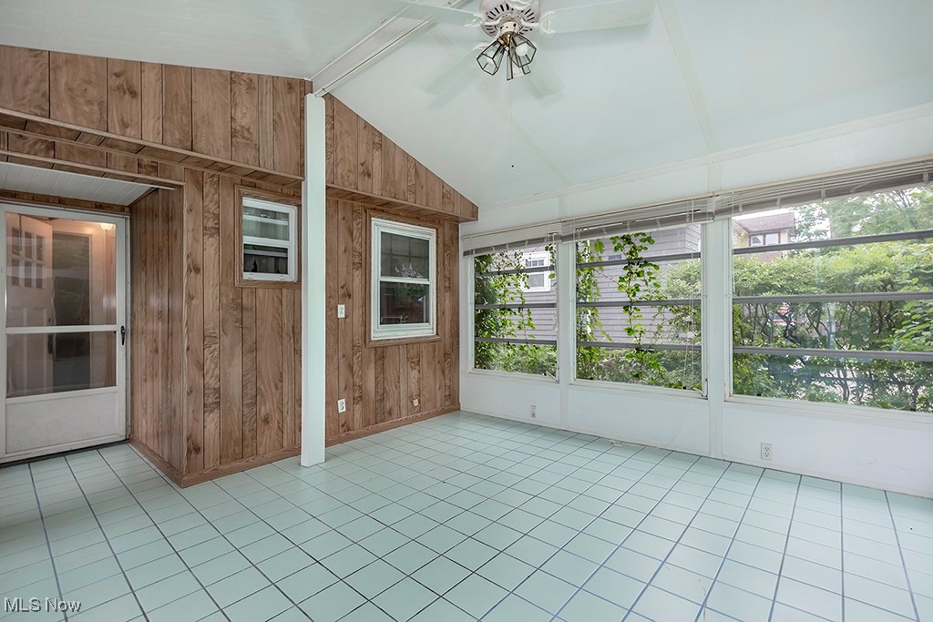 3336 Dellwood Road Cleveland, OH 44118 - Photo 13 of 42