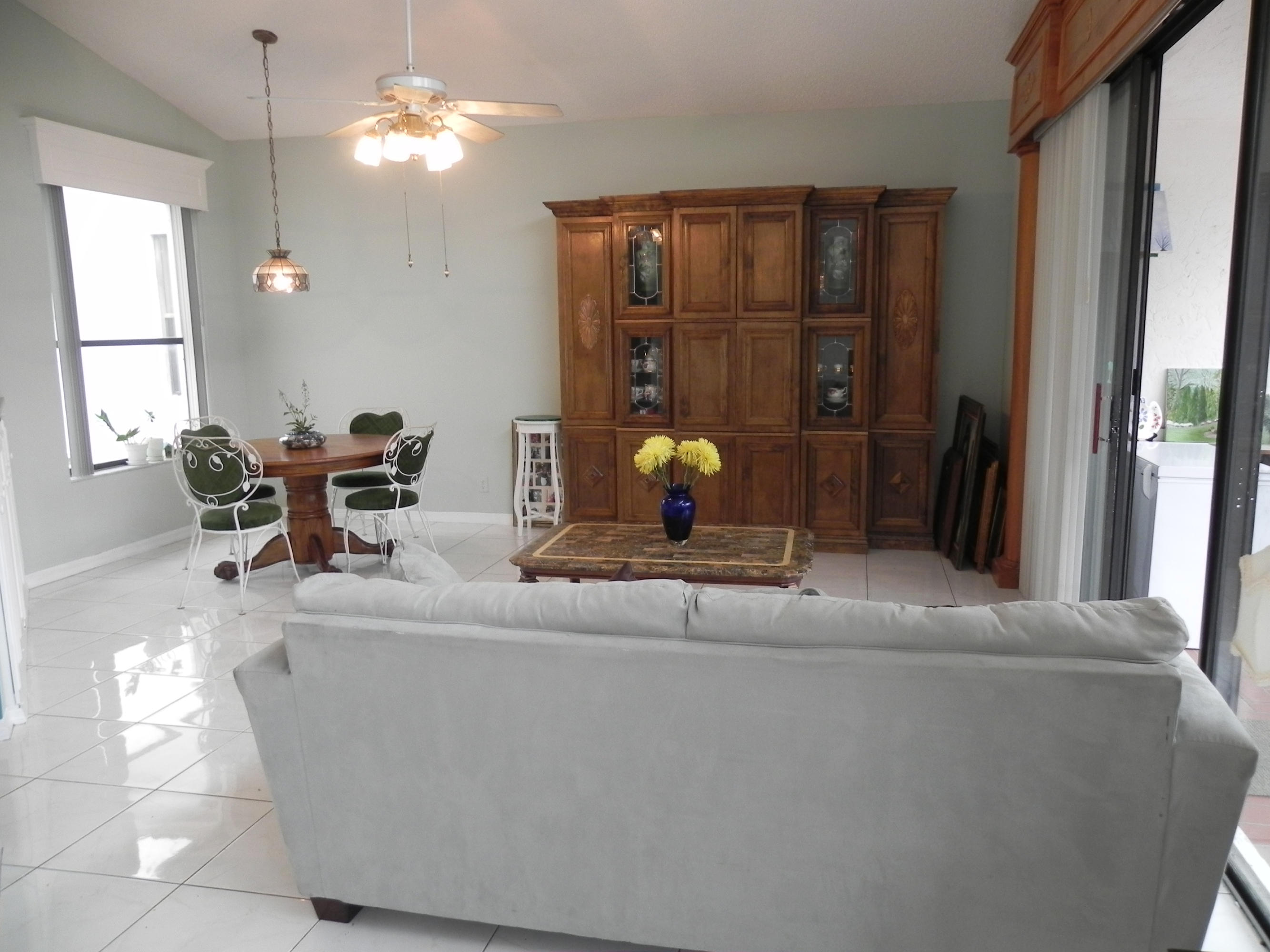 8609 Vía Giula Boca Raton, FL 33496 - Photo 7 of 40 Family Room & Breakfast Area