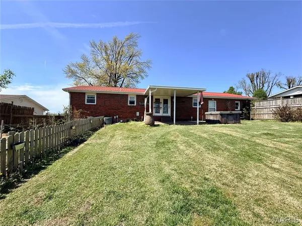 $229,000 | 415 South French Lane, Perryville, MO 63775