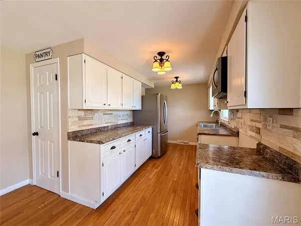 $229,000 | 415 South French Lane, Perryville, MO 63775