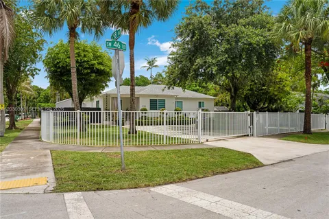 $1,685,000 | 5785 Southwest 46th Terrace, Miami, FL 33155