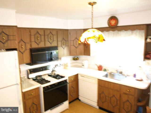4311 Silver Spring Road Perry Hall, MD 21236 - Photo 11 of 30 Kitchen