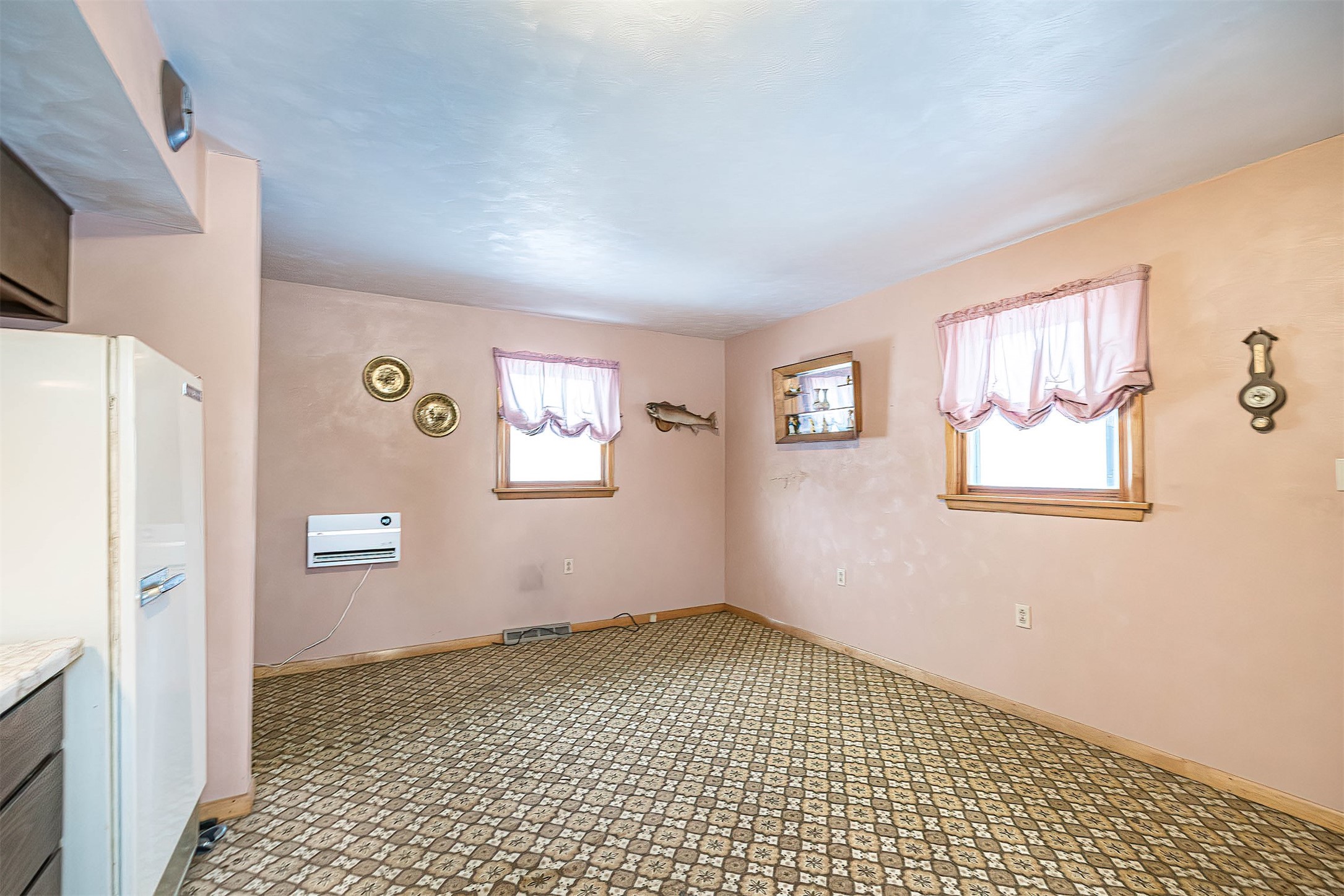 823 Walbridge Road Erie, PA 16511 - Photo 37 of 37 Up stairs