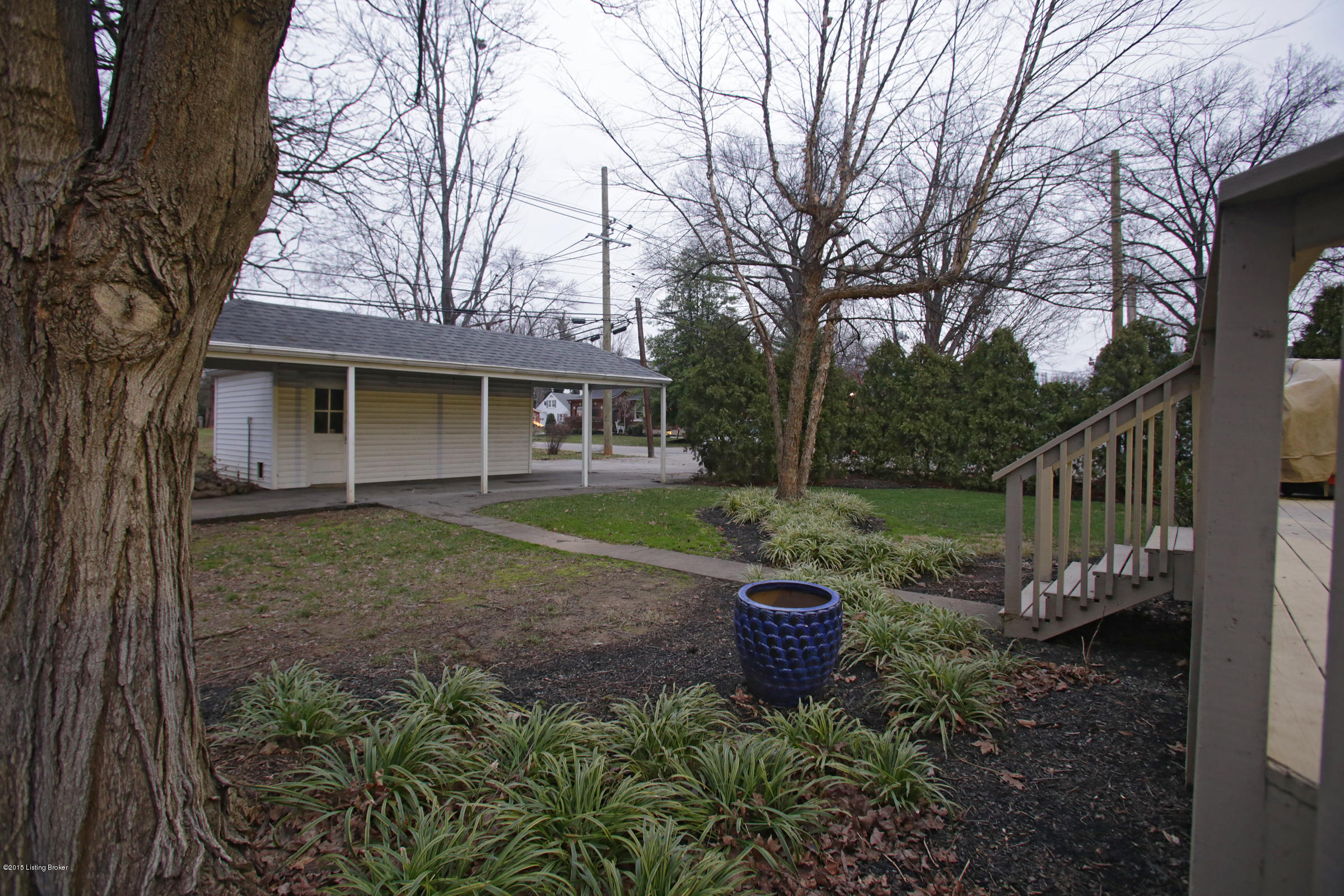 2901 Dundee Road Louisville, KY 40205 - Photo 31 of 35 Nice flat corner lot with a large back deck and room to roam.