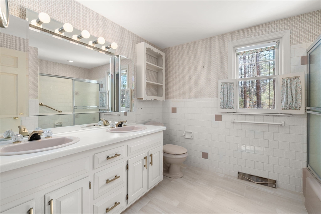 20 Hickory Hill Road Wayland, MA 01778 - Photo 27 of 37