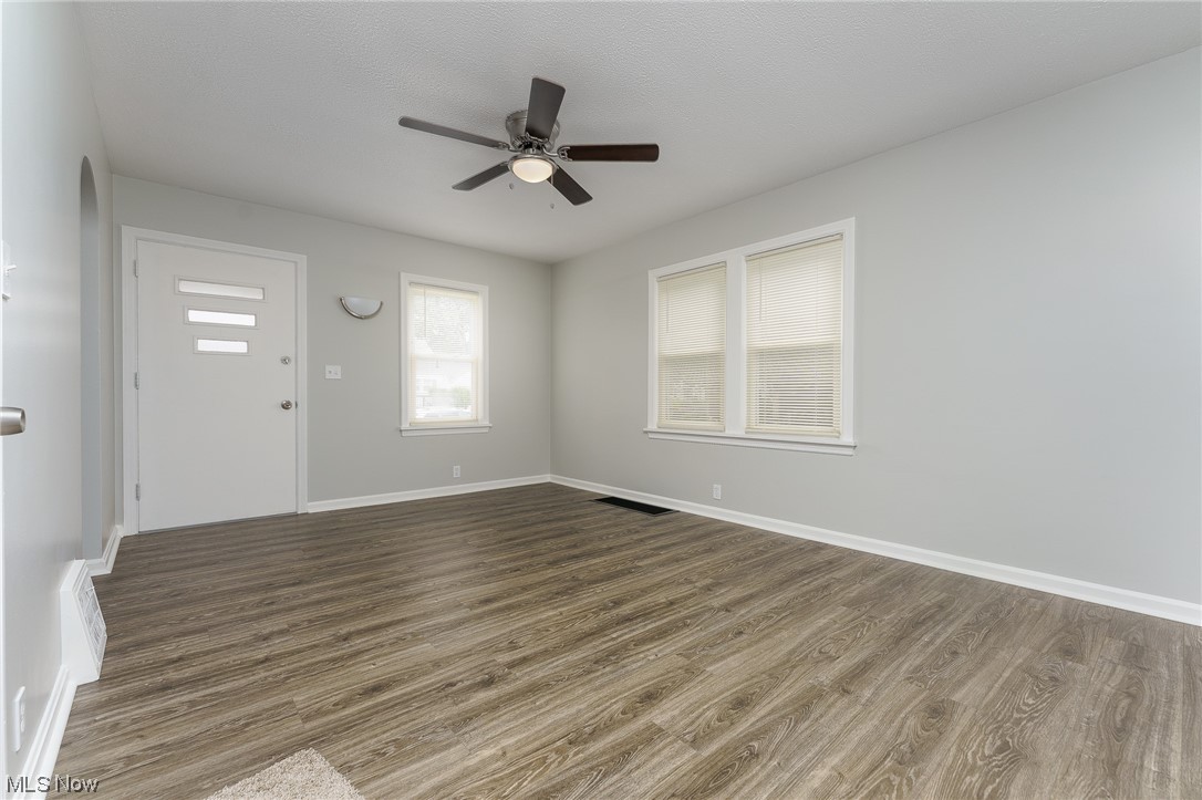 3303 9th Street Northwest Canton, OH 44708 - Photo 5 of 28 Gallery Image 5