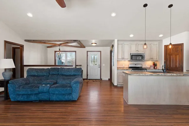 $589,900 | 845 Wildrose Lane, Sobieski, WI 54171