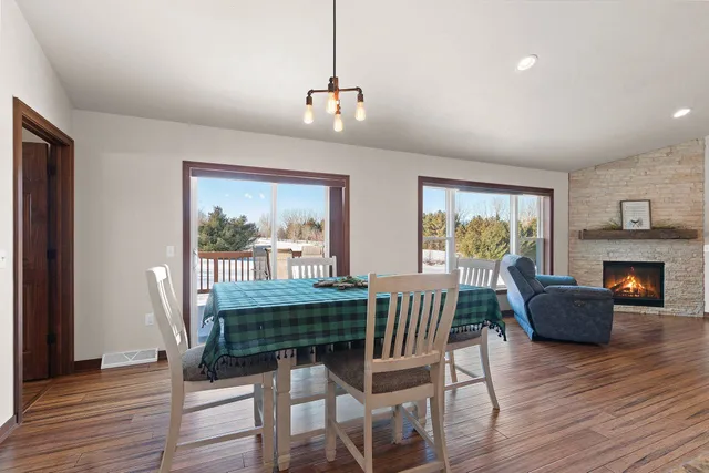 $589,900 | 845 Wildrose Lane, Sobieski, WI 54171