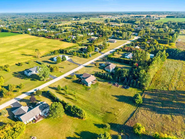 $589,900 | 845 Wildrose Lane, Sobieski, WI 54171