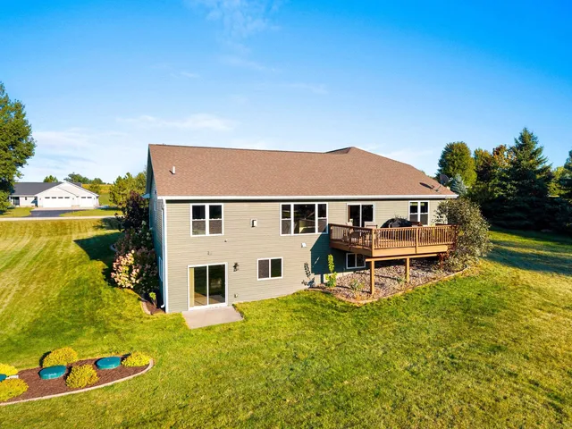 $589,900 | 845 Wildrose Lane, Sobieski, WI 54171