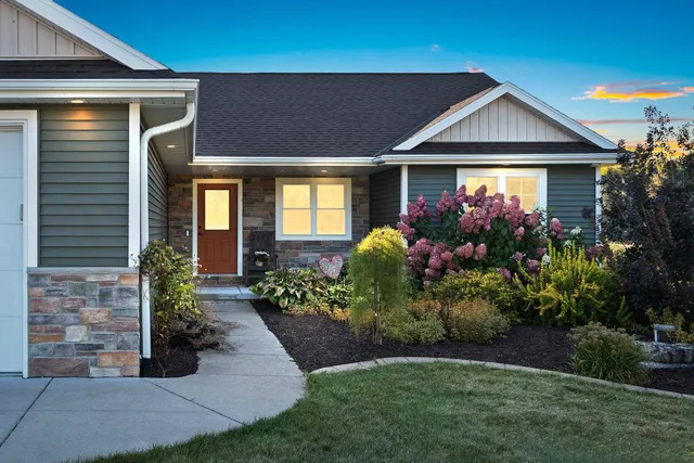 $589,900 | 845 Wildrose Lane, Sobieski, WI 54171