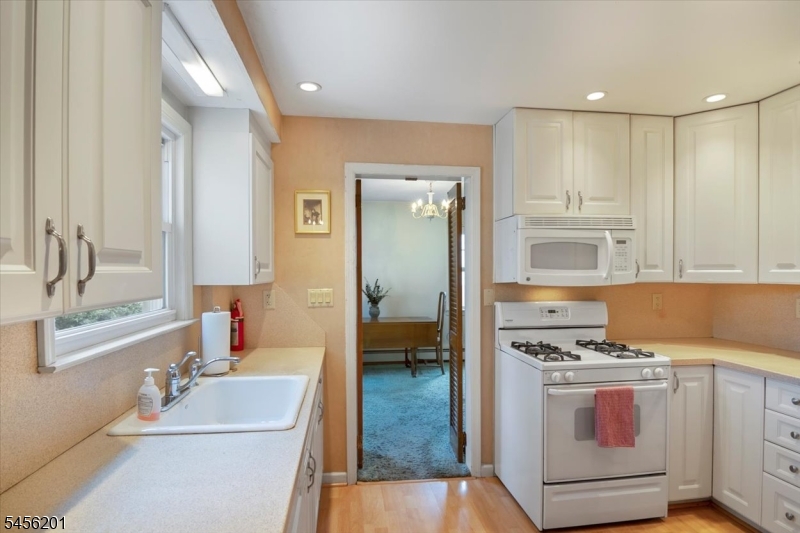 2075 Meadowview Road Scotch Plains, NJ 07076 - Photo 9 of 29 Gallery Image 9