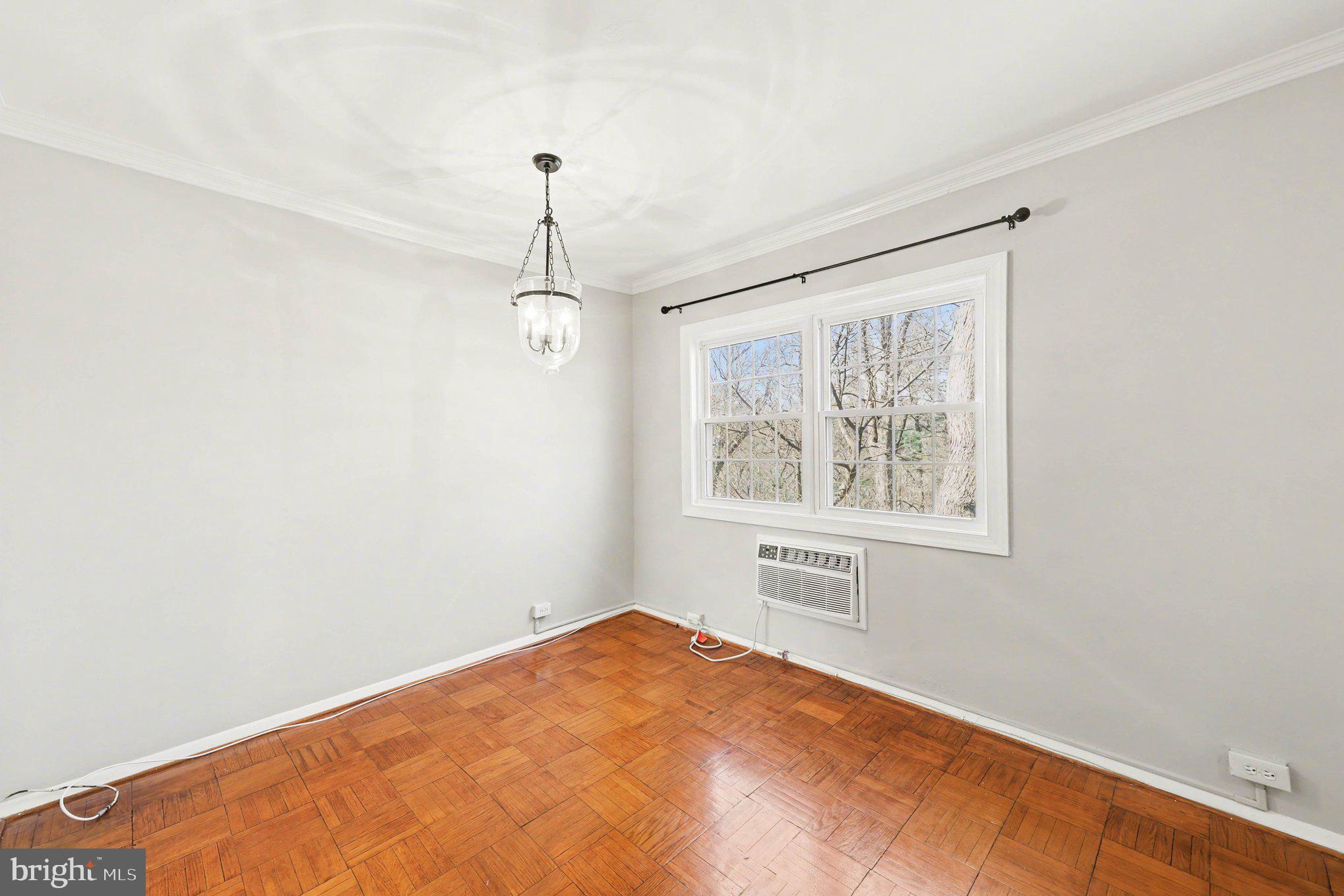 3380 Gunston Road Alexandria, VA 22302 - Photo 5 of 28 Separate dining room
