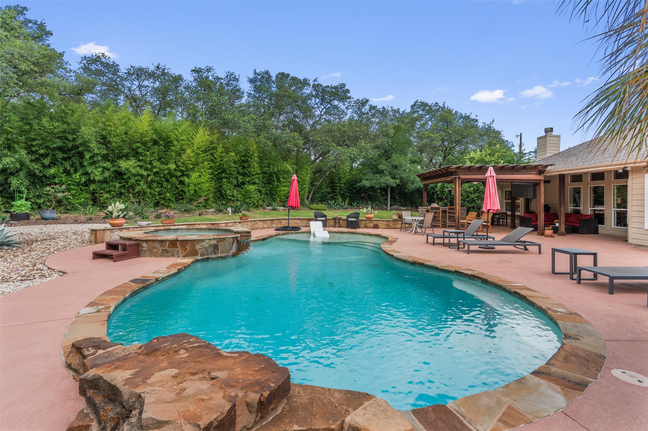223 East Ridgewood Road Georgetown, TX 78633 - Photo 23 of 40 An inviting backyard oasis